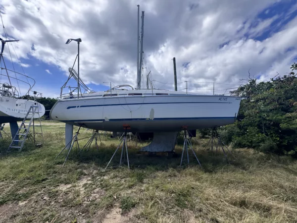 Sailboat Bavaria 32