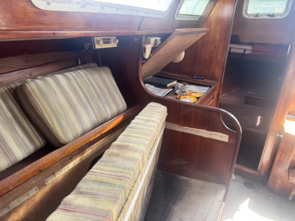 Freedom 30 - Image 9