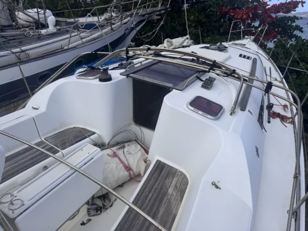 Jeanneau 36i - Image 20